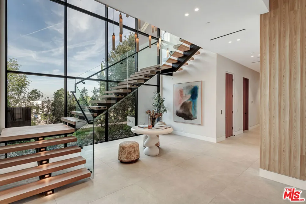 4701 Sophia Avenue Encino, CA 91436