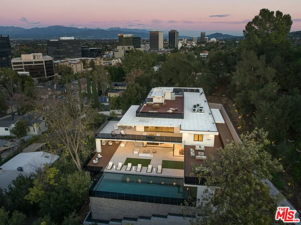 4701 Sophia Avenue Encino, CA 91436