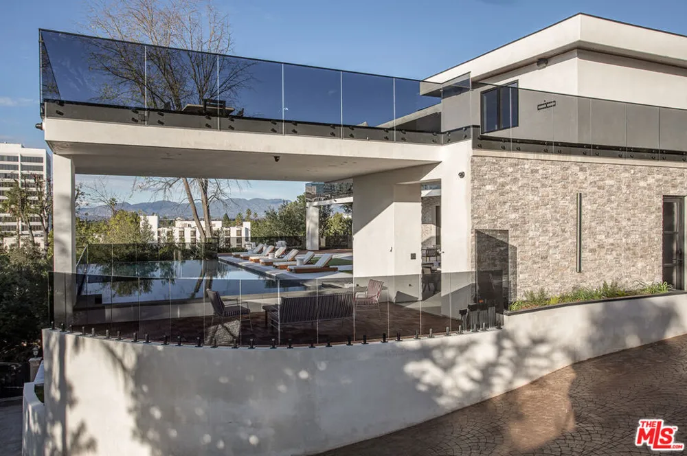 4701 Sophia Avenue Encino, CA 91436