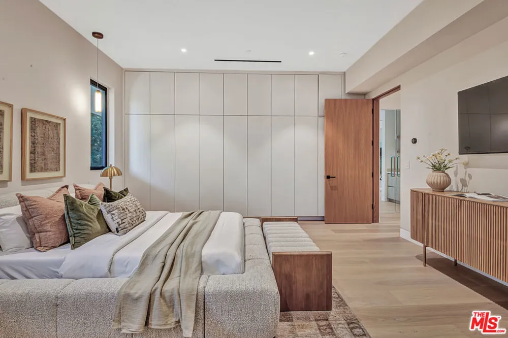 4701 Sophia Avenue Encino, CA 91436