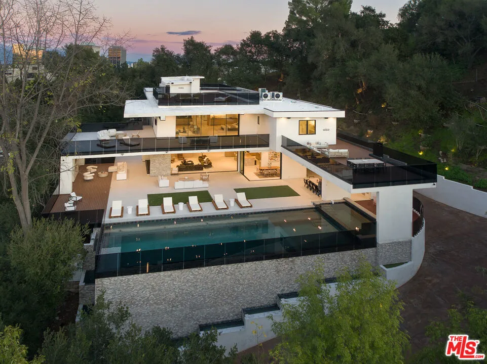 4701 Sophia Avenue Encino, CA 91436