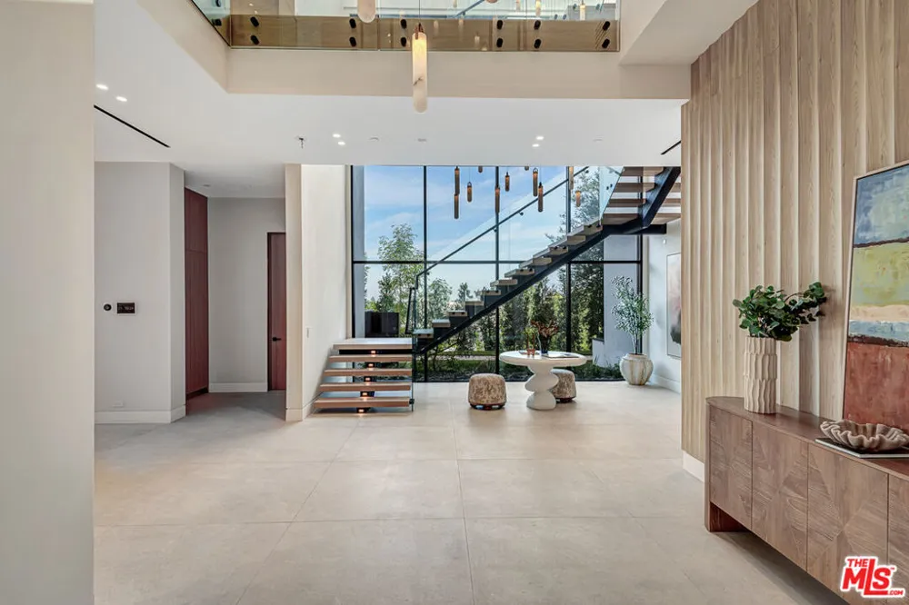 4701 Sophia Avenue Encino, CA 91436