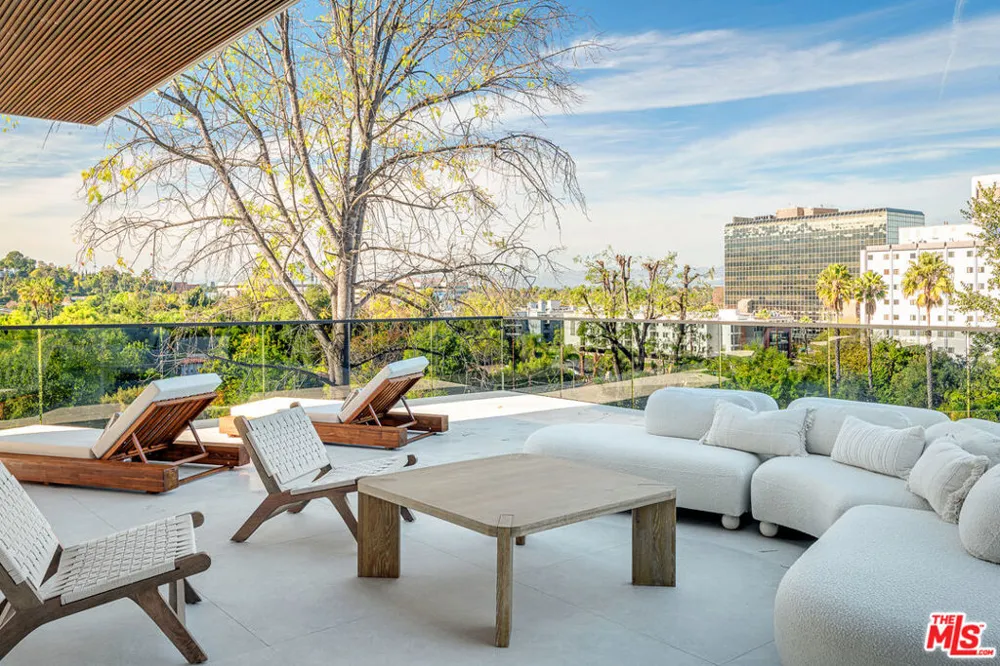 4701 Sophia Avenue Encino, CA 91436