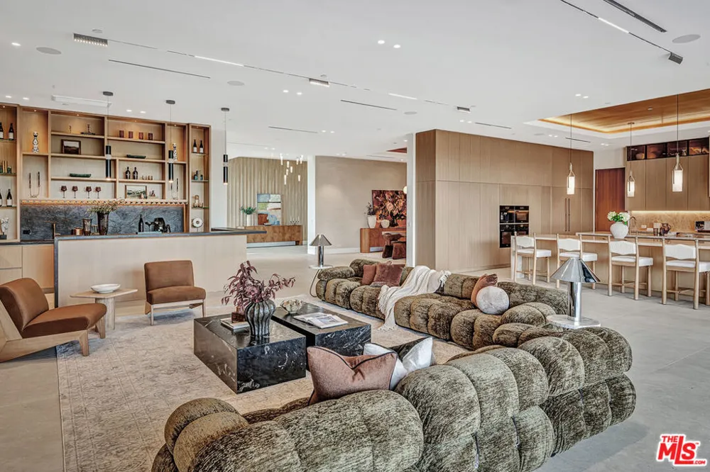 4701 Sophia Avenue Encino, CA 91436