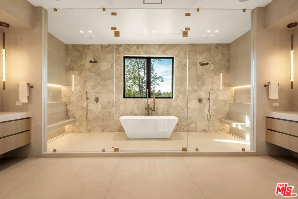 4701 Sophia Avenue Encino, CA 91436