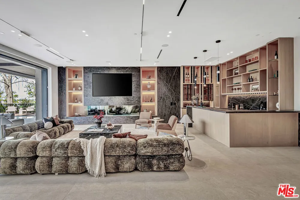 4701 Sophia Avenue Encino, CA 91436