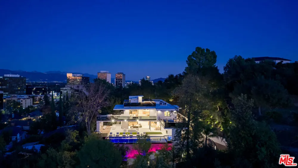 4701 Sophia Avenue Encino, CA 91436