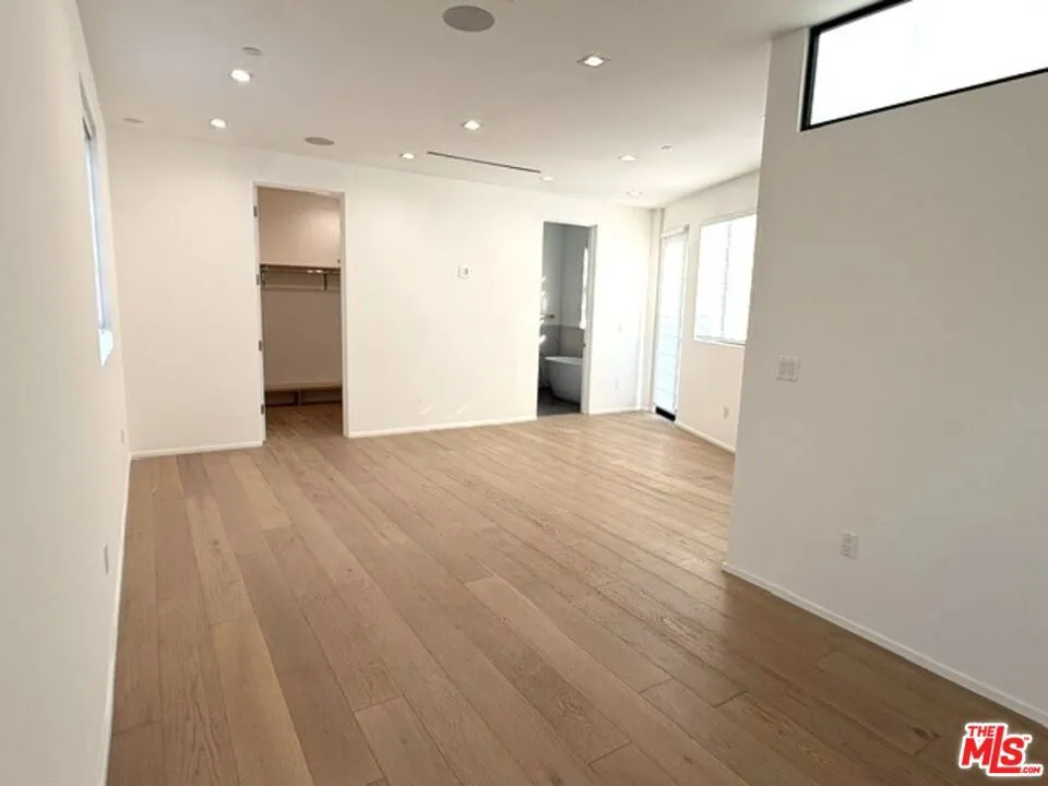 4338 Huntley Avenue Culver City, CA 90230