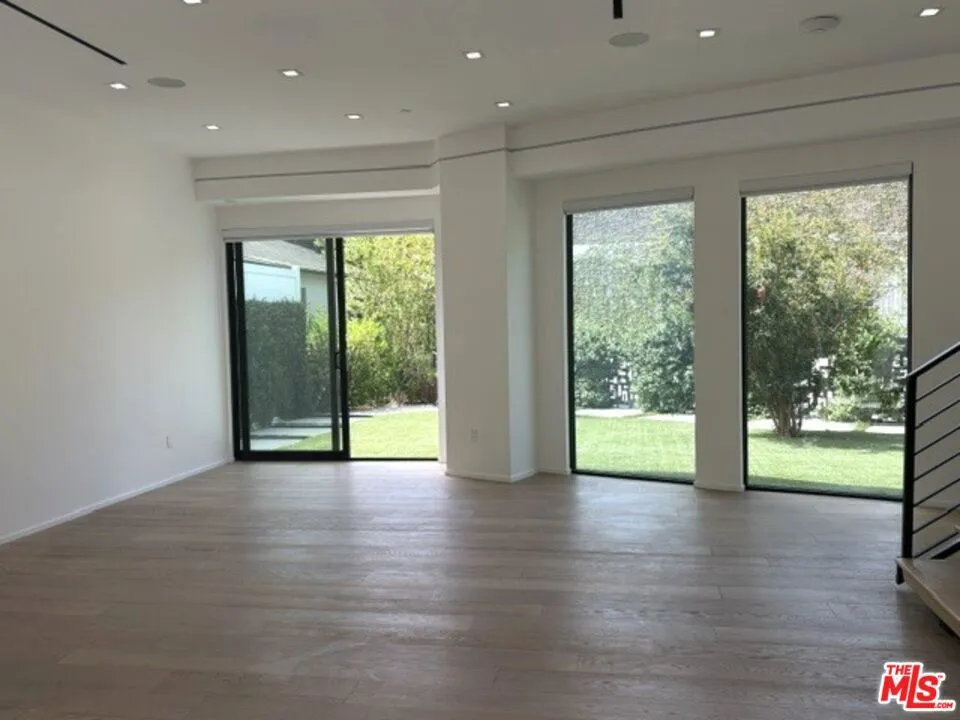 4338 Huntley Avenue Culver City, CA 90230