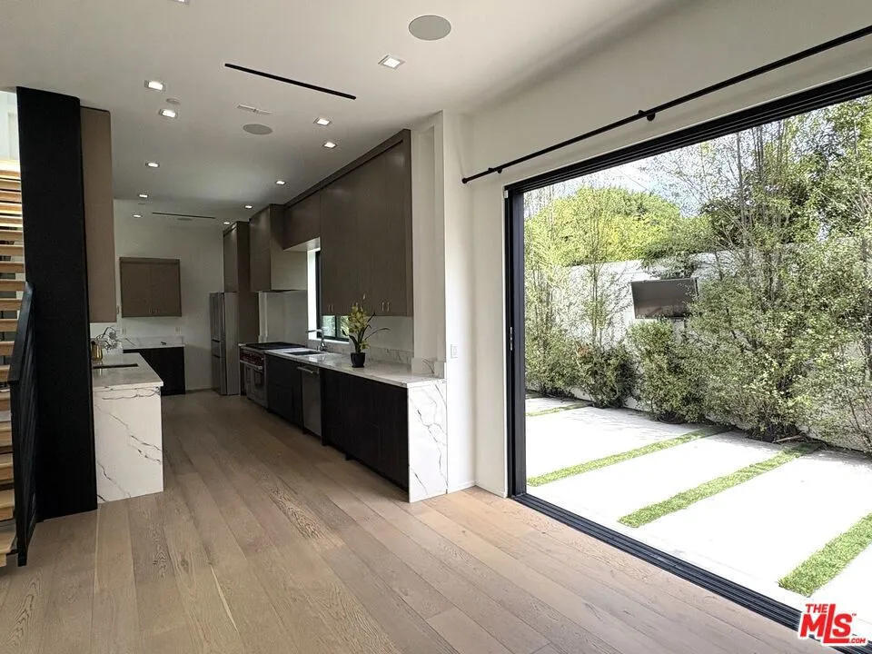 4338 Huntley Avenue Culver City, CA 90230