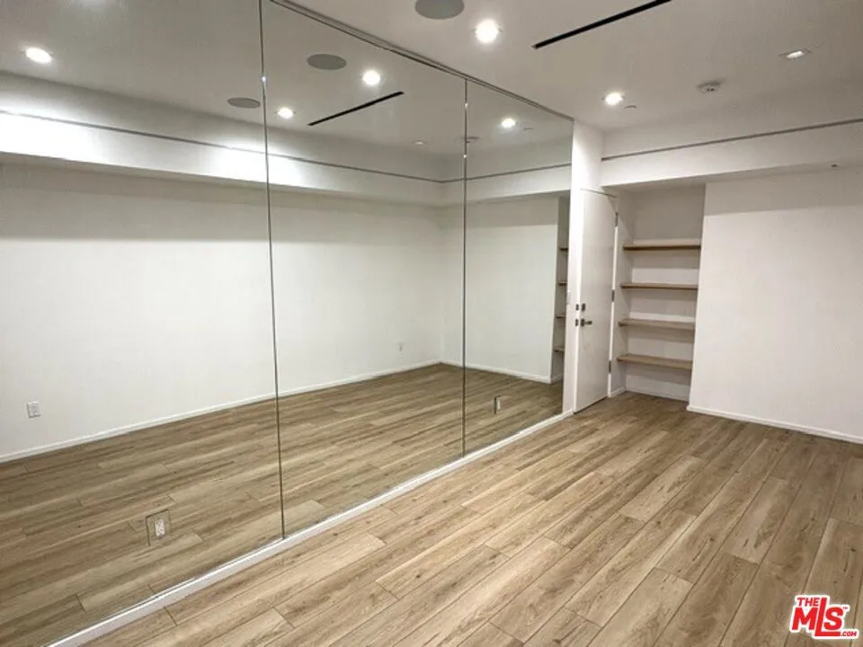 4338 Huntley Avenue Culver City, CA 90230