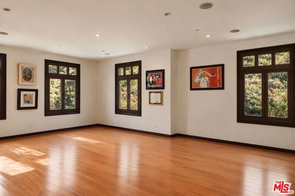 28305 Via Acero Street Malibu, CA 90265