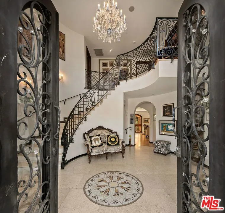 28305 Via Acero Street Malibu, CA 90265