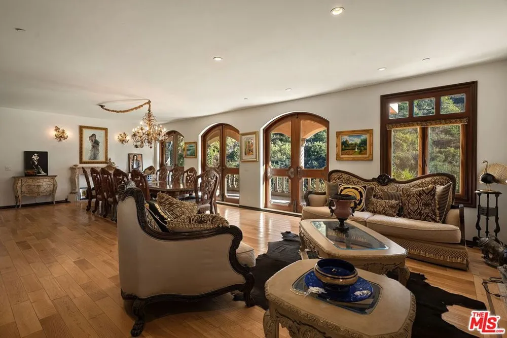 28305 Via Acero Street Malibu, CA 90265