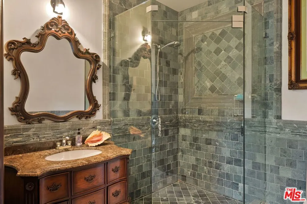 28305 Via Acero Street Malibu, CA 90265