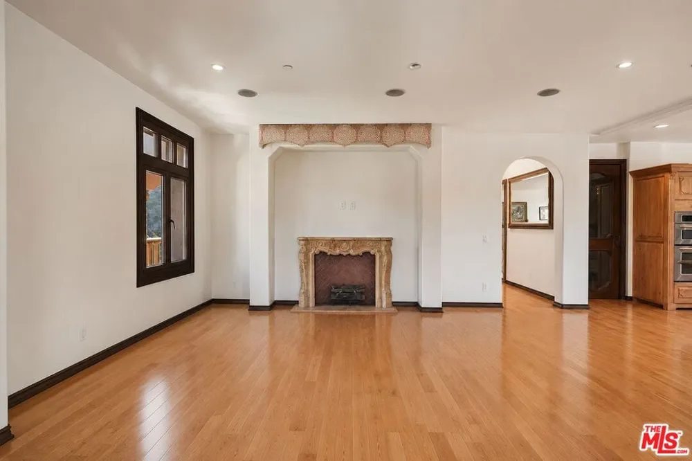 28305 Via Acero Street Malibu, CA 90265