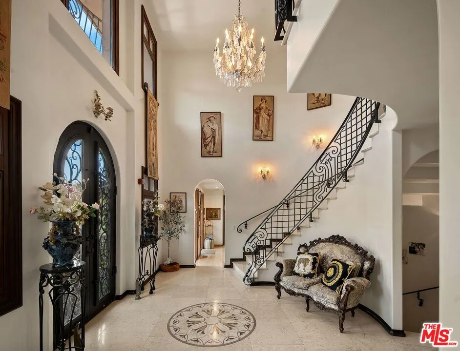 28305 Via Acero Street Malibu, CA 90265