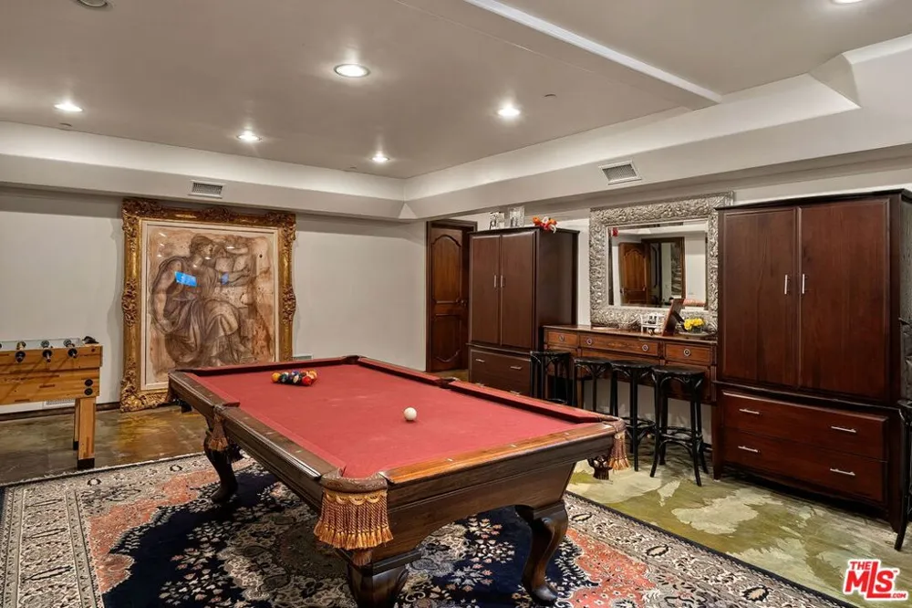 28305 Via Acero Street Malibu, CA 90265