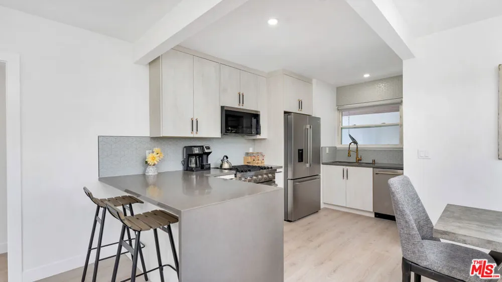6763 Case Avenue North Hollywood, CA 91606