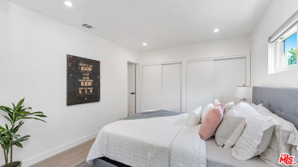 6763 Case Avenue North Hollywood, CA 91606
