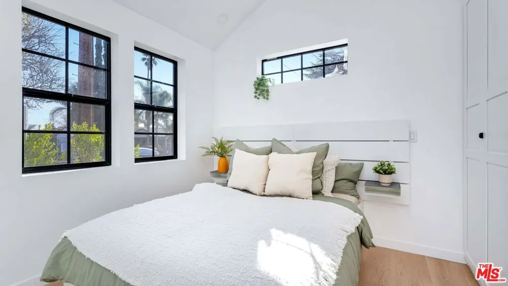 6763 Case Avenue North Hollywood, CA 91606