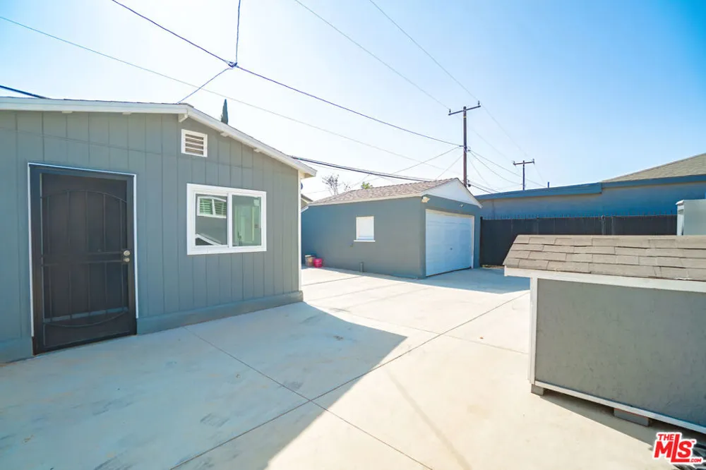 1410 Willow Avenue Compton, CA 90221