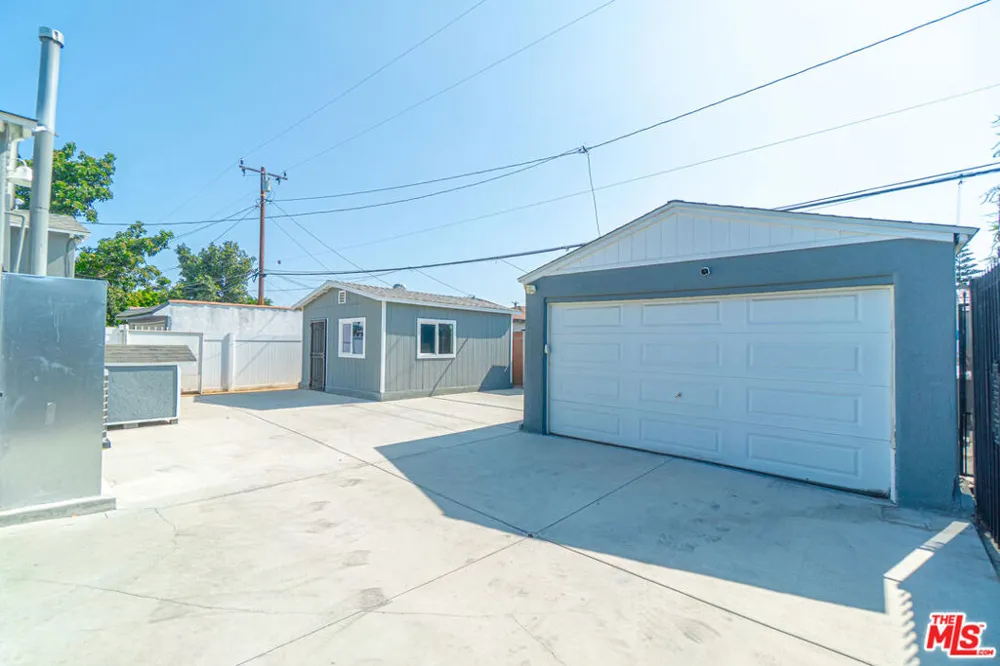 1410 Willow Avenue Compton, CA 90221