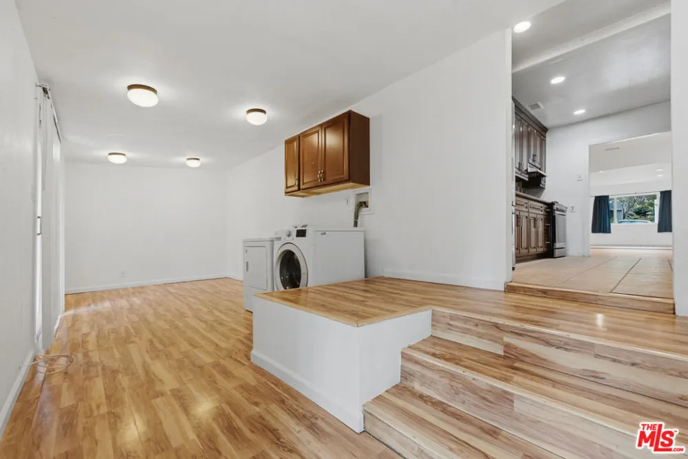 6229 Canobie Avenue Whittier, CA 90601
