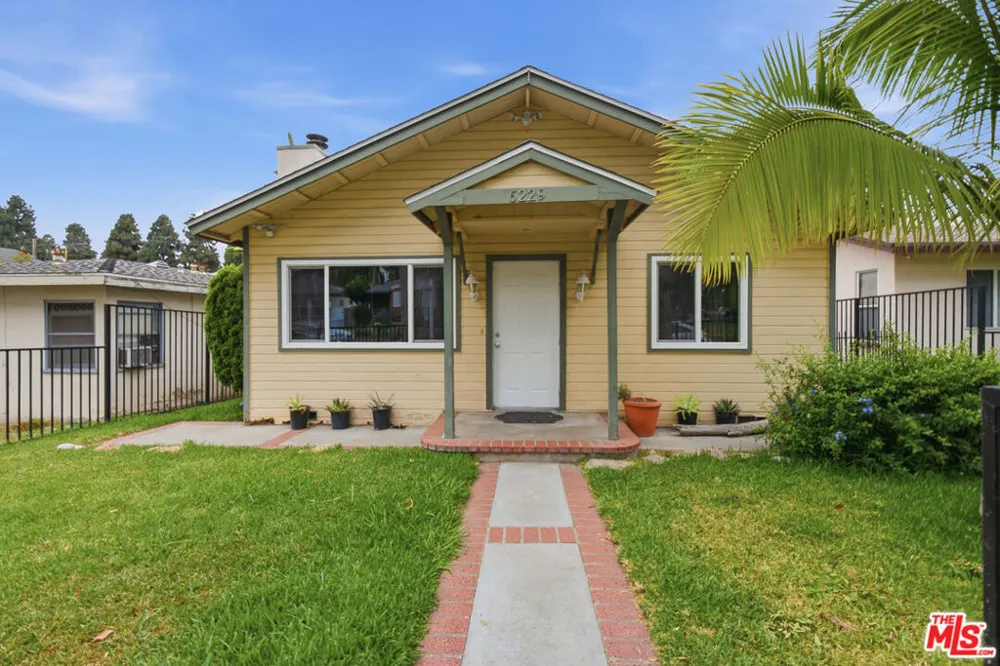 6229 Canobie Avenue Whittier, CA 90601