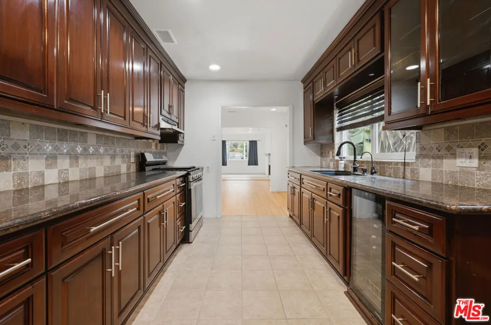 6229 Canobie Avenue Whittier, CA 90601