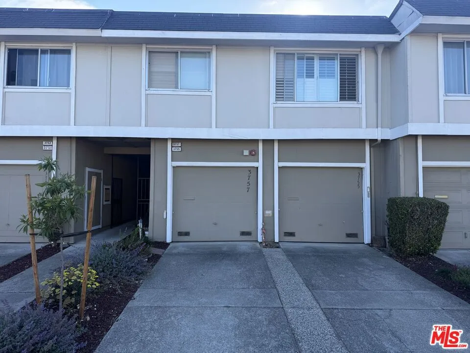 3755 Radburn Drive South San Francisco, CA 94080