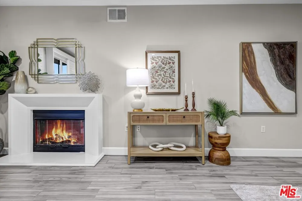 14412 Killion Street #110 Sherman Oaks, CA 91401