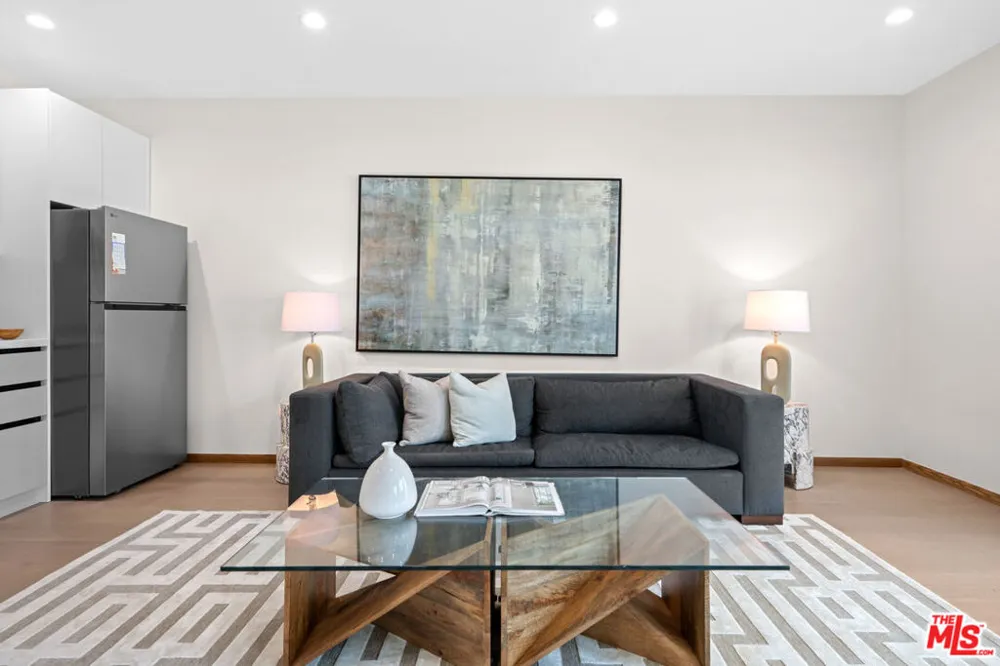 348 S Orange Drive Los Angeles, CA 90036