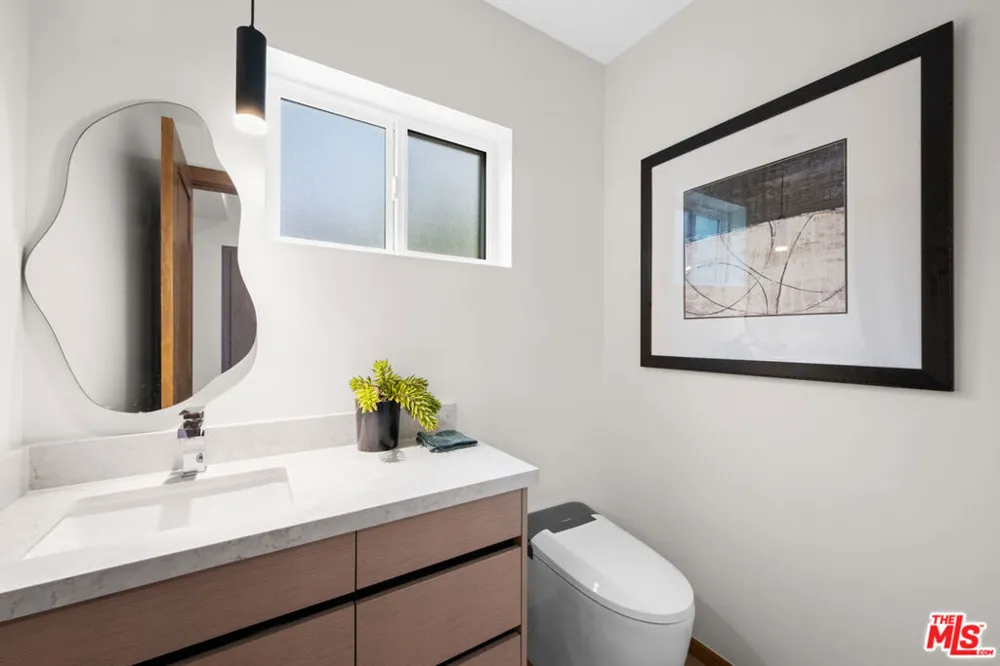 348 S Orange Drive Los Angeles, CA 90036