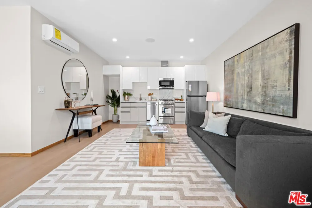348 S Orange Drive Los Angeles, CA 90036