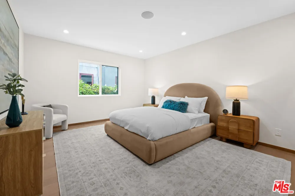 348 S Orange Drive Los Angeles, CA 90036