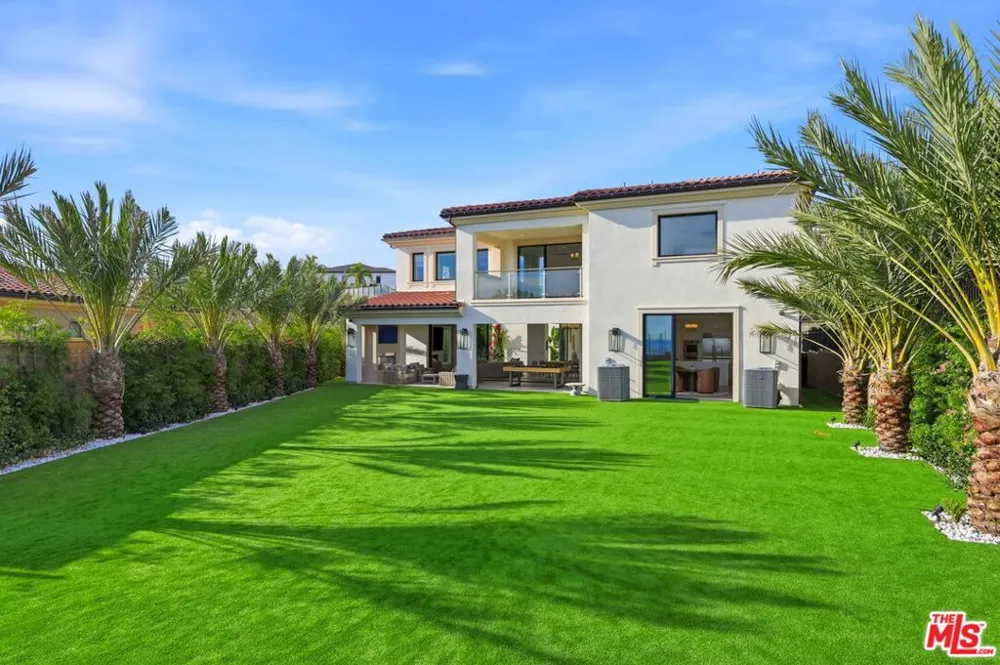 20448 W Liverpool Way Porter Ranch, CA 91326