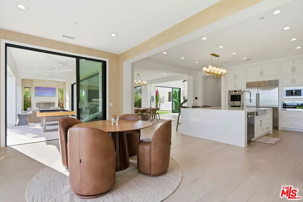 20448 W Liverpool Way Porter Ranch, CA 91326