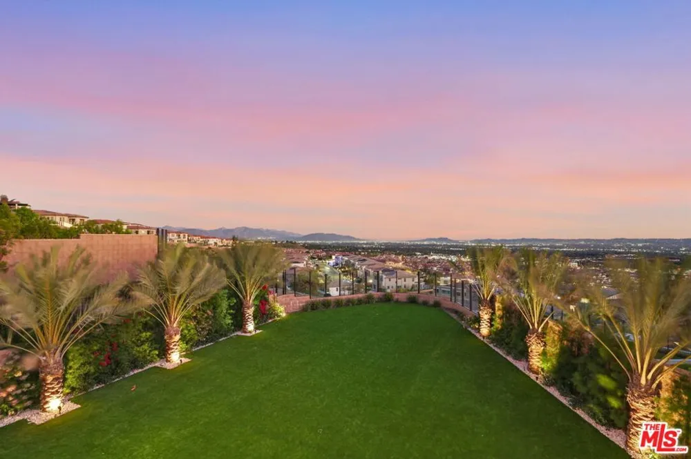 20448 W Liverpool Way Porter Ranch, CA 91326