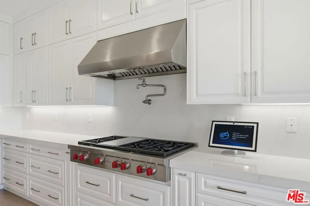 20448 W Liverpool Way Porter Ranch, CA 91326