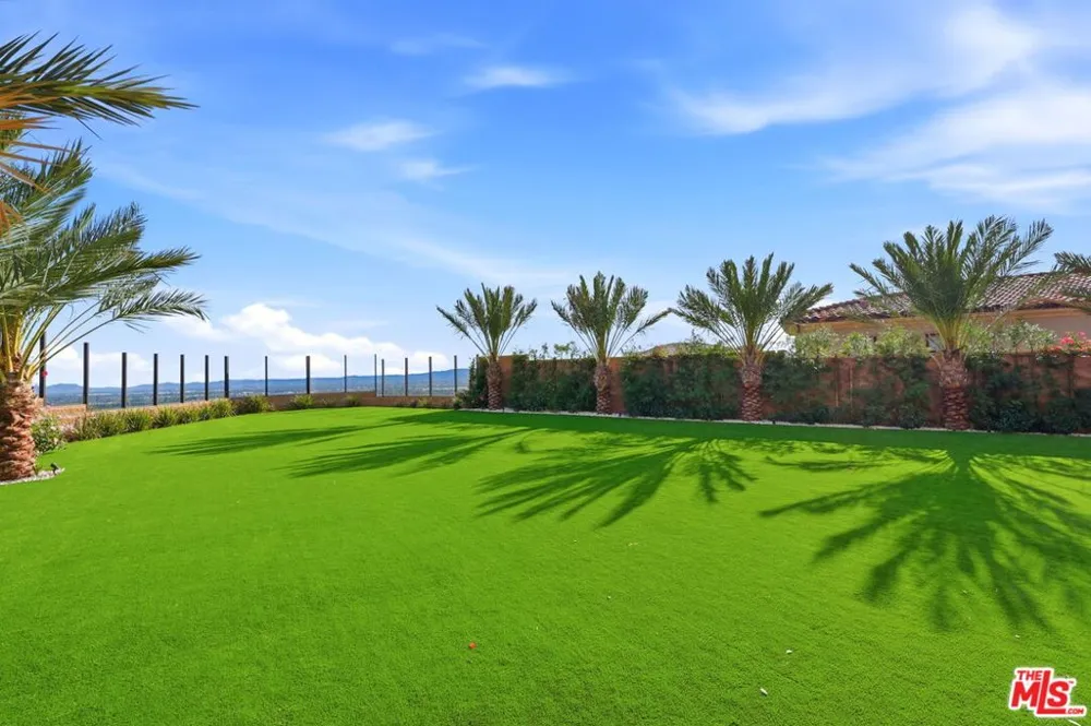 20448 W Liverpool Way Porter Ranch, CA 91326