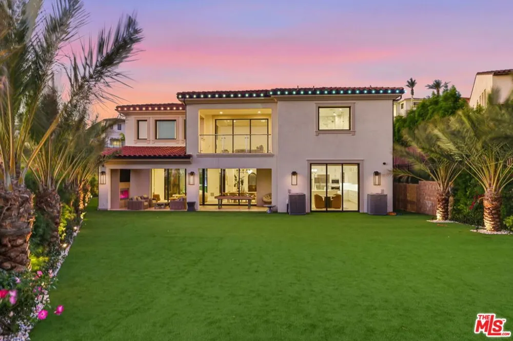 20448 W Liverpool Way Porter Ranch, CA 91326