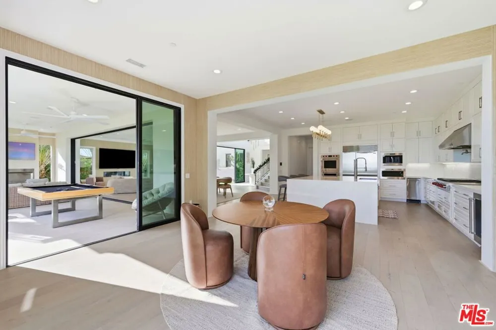 20448 W Liverpool Way Porter Ranch, CA 91326