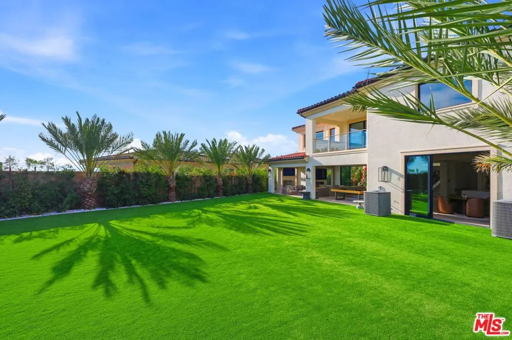 20448 W Liverpool Way Porter Ranch, CA 91326