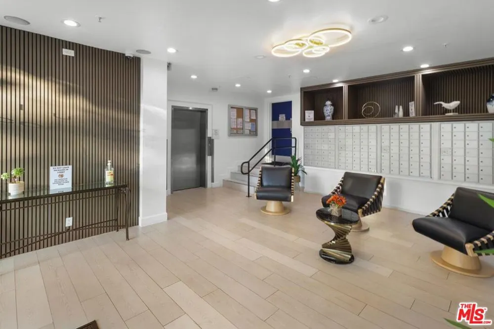 10982 Roebling Avenue #423 Los Angeles, CA 90024