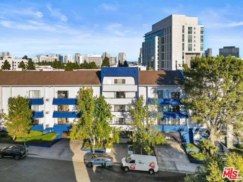 10982 Roebling Avenue #423