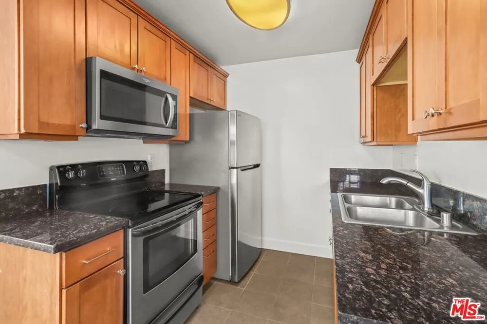 10982 Roebling Avenue #423 Los Angeles, CA 90024