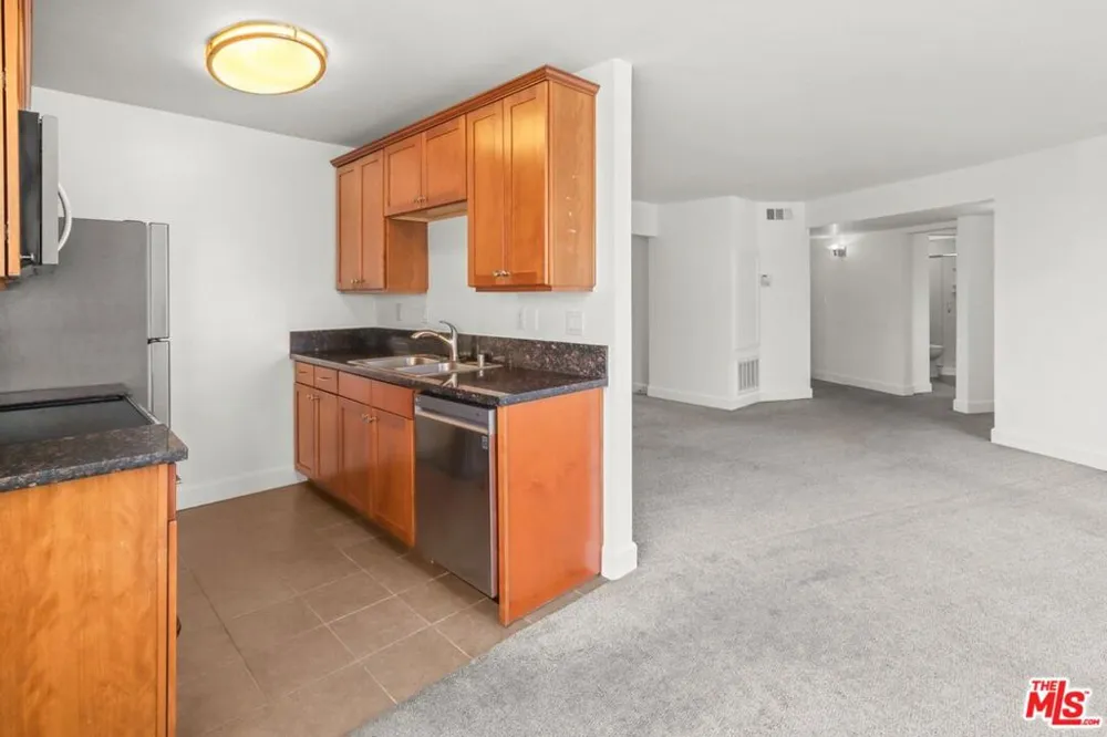 10982 Roebling Avenue #423 Los Angeles, CA 90024