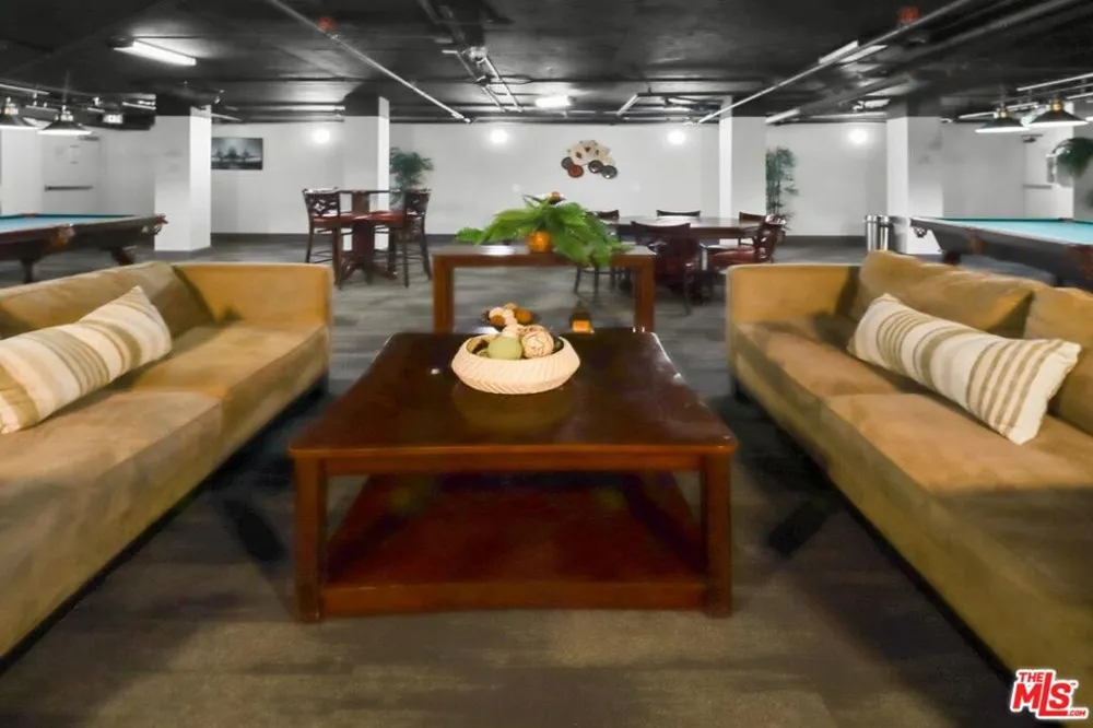 10982 Roebling Avenue #423 Los Angeles, CA 90024