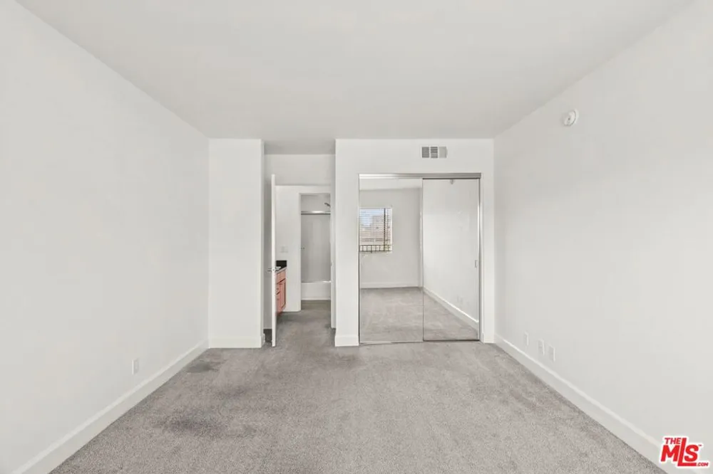 10982 Roebling Avenue #423 Los Angeles, CA 90024